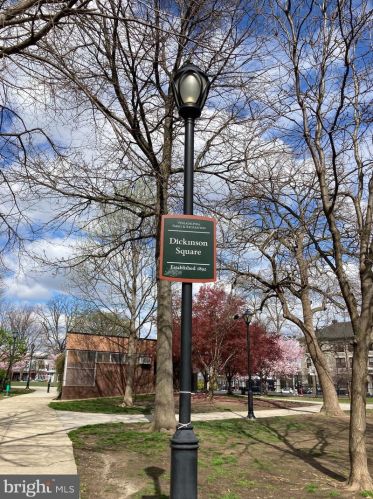 1704 4 St, Philadelphia PA 19133-3230 exterior