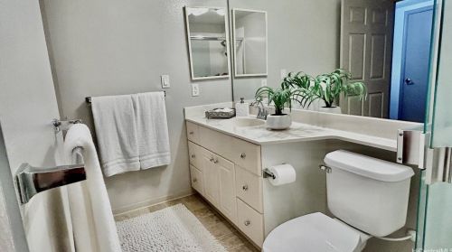 7012 Hawaii Kai Dr, Honolulu HI  96825-4137 exterior