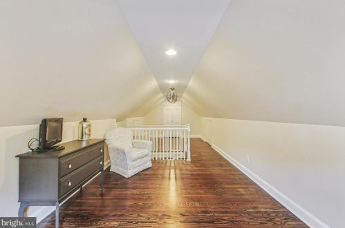 1506 Live Oak Dr, Silver Spring MD 20910-1543 exterior