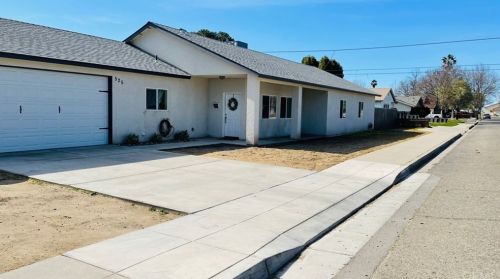 525 3rd St, Sharon, CA 93610-2517