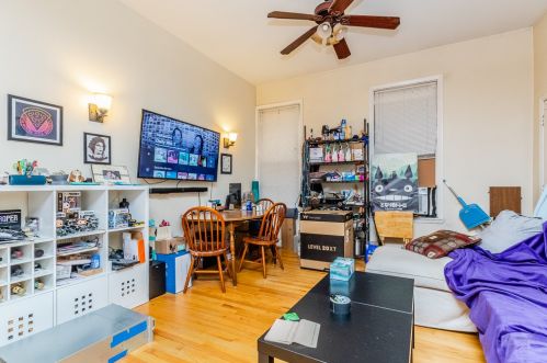 930 Richmond St, Chicago, IL 60622-4355