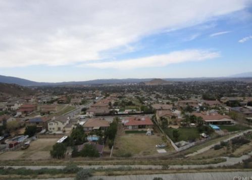 3260 Crestview Dr, Norco, CA 92860-5162