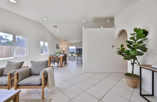 452 Filbert St, El Cajon, CA 92020-4612