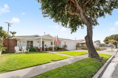 10232 Kamuela Dr, Huntington Beach, CA 92646-2939