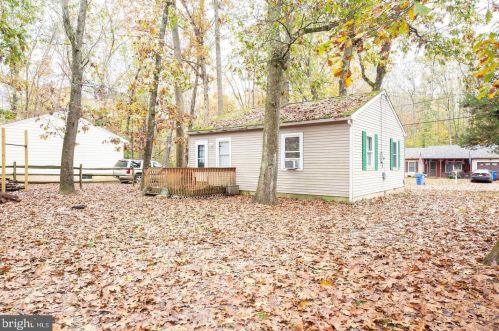10 Shevchenko Ave, Upper Freehold Township, NJ 08514-2436