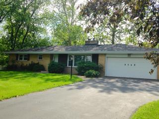 8240 Tennessee Ave, Willowbrook IL  60527-1858 exterior