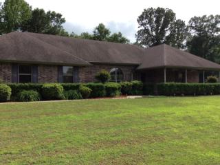 9 Cook Ln, Conway, AR 72032-9436