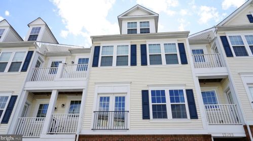 13933 Hollow Wind Way, Woodbridge, VA 22191