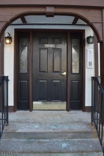 4 Village Dr, Morristown, NJ 07960-7308