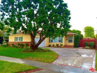 6600 Gerald Ave, Van Nuys CA  91406-5703 exterior