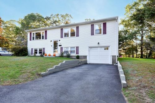 27 Lydia Rd, Coventry, RI 02816-6054