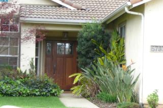 5737 La Vida Dr, Visalia, CA 93277-9220