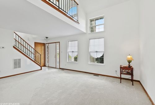 12567 Quinn Dr, Chicago, IL 60803-1091