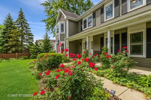 276 Fork Dr, Gurnee, IL 60031-2535