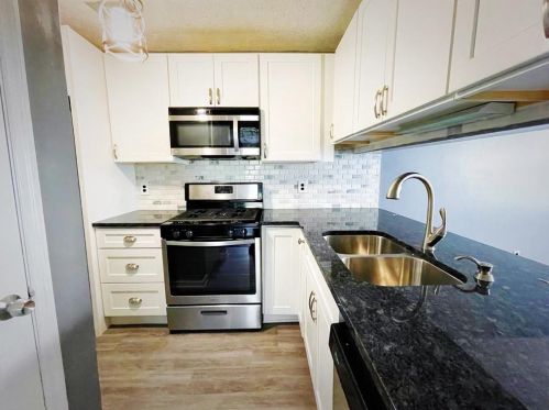 3524 Ashley Station Dr, Marietta GA  30008-6080 exterior