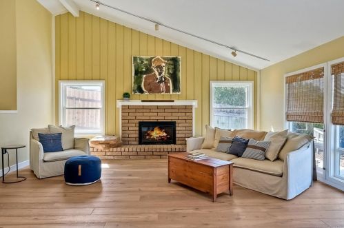 1041 Hygeia Ave, Encinitas, CA 92024-1709