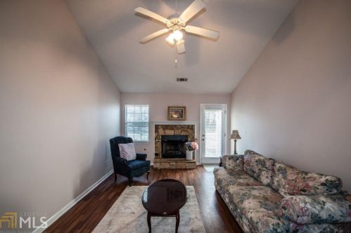 85 Harlin Ct, Porterdale, GA 30014-8892