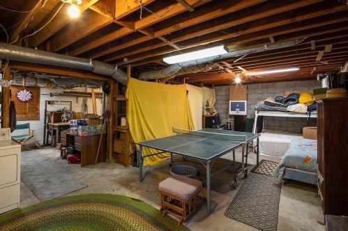 14562 Donner Ave, Truckee CA  96161-3635 exterior