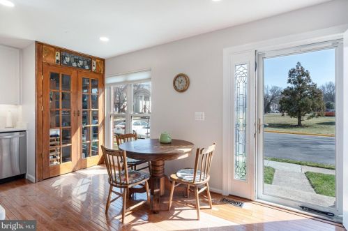 13418 Whaley Ct, Herndon, VA 20171-3347