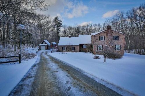 17 Mockingbird Hill Rd, Windham, NH 03087-1236