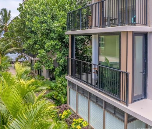 2987 Kalakaua Ave, Honolulu, HI 96815-4653