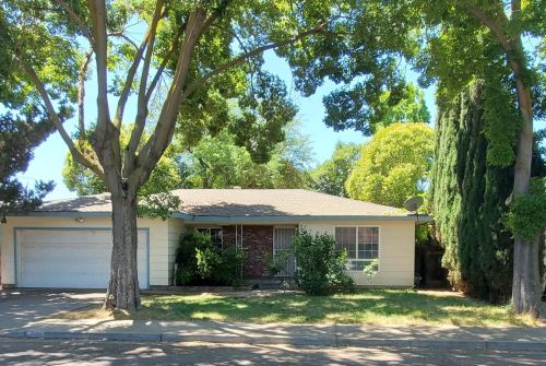 662 Elise Ct, Merced, CA 95340-2411