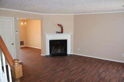 1511 Inverness Dr, Stone Mountain, GA 30083-1920