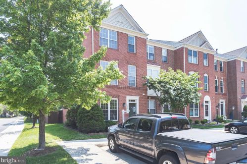 12951 Park Crescent Cir, Herndon, VA 20171-2810