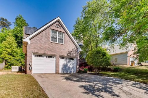 562 Parliament St, Marietta, GA 30066-3683