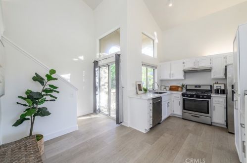 1407 Elmhurst, Irvine CA  92618-4023 exterior