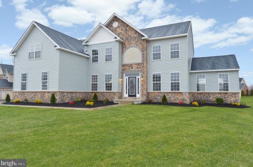 2 Cobalt Ct, Auburn, NJ 08085-3644