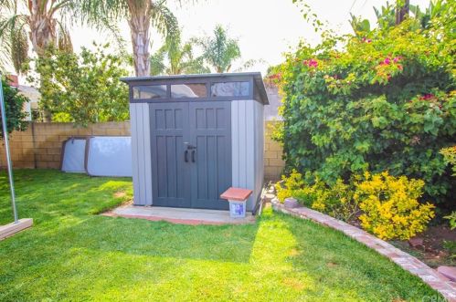 1621 Sumac Ln, Anaheim CA  92804-6653 exterior