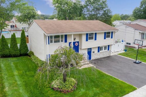 39 Owens Rd, Old Bridge, NJ 08857-1861