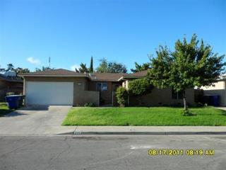 110 Holland Ave, Clovis, CA 93612-5059