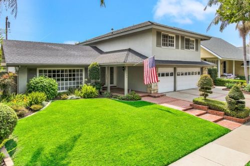 2109 Richmond St, Santa Ana, CA 92705-7624