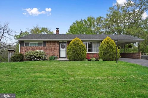 2514 Anita Dr, York, PA 17315-4610