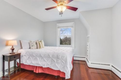 16 Fitzrandolph Rd, Town Center NJ  07052-3509 exterior