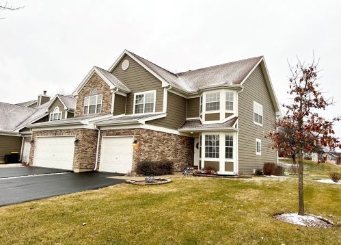 738 Kingsbridge Dr, Carol Stream IL  60188-4369 exterior