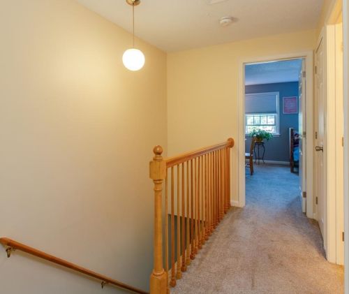 935 Fox Hollow Dr, Hudson NH  03051-4888 exterior