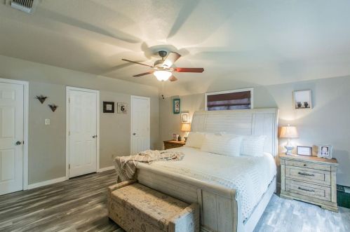 6108 Ridge Rd, Fort Worth TX  76135-1342 exterior