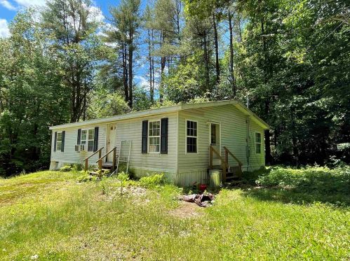 10 Seminole Rd, Hillsboro, NH 03244-4439