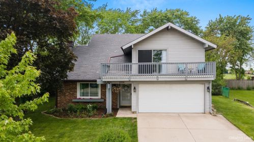 5324 Arlington Cir, Hanover Park, IL 60133-5521