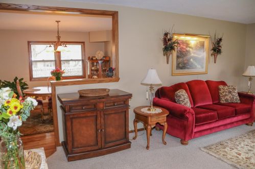 1944 Greenbrier St, Saint Paul MN  55117-2214 exterior
