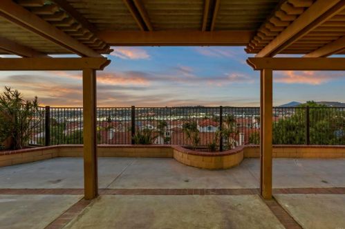 4902 Daysailor Ct, San Diego, CA 92154-8564