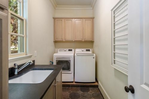 4737 Dudley Ln, Atlanta GA  30327-3306 exterior