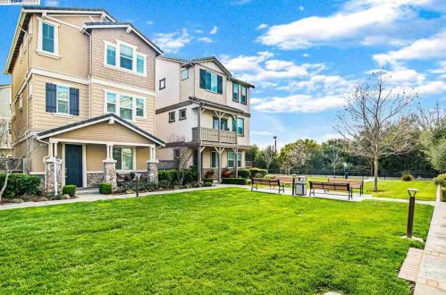 7056 Mariposa Ln, Pleasanton, CA 94568-2569