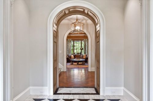 62 Brookhaven Dr, Atlanta GA  30319-1143 exterior