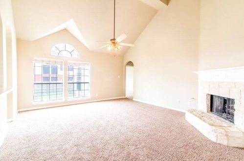 1607 Chateau Ln, Midlothian TX  76063-6288 exterior