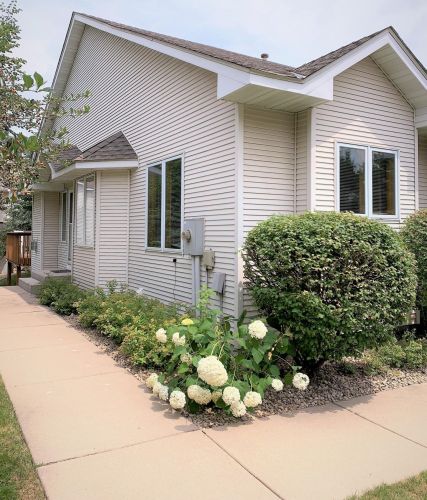 815 Eagan Oaks Ln, Saint Paul, MN 55123-2467