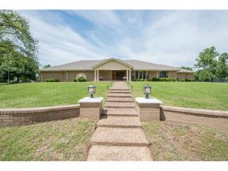 2719 56th Pl, Tulsa OK  74105-7301 exterior